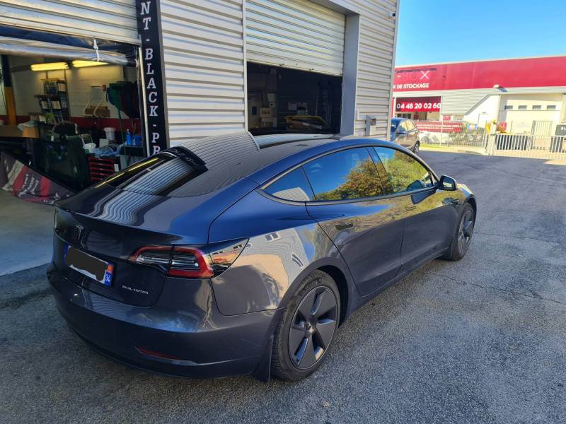 Remplacement de la lunette arrière sur Montpellier 