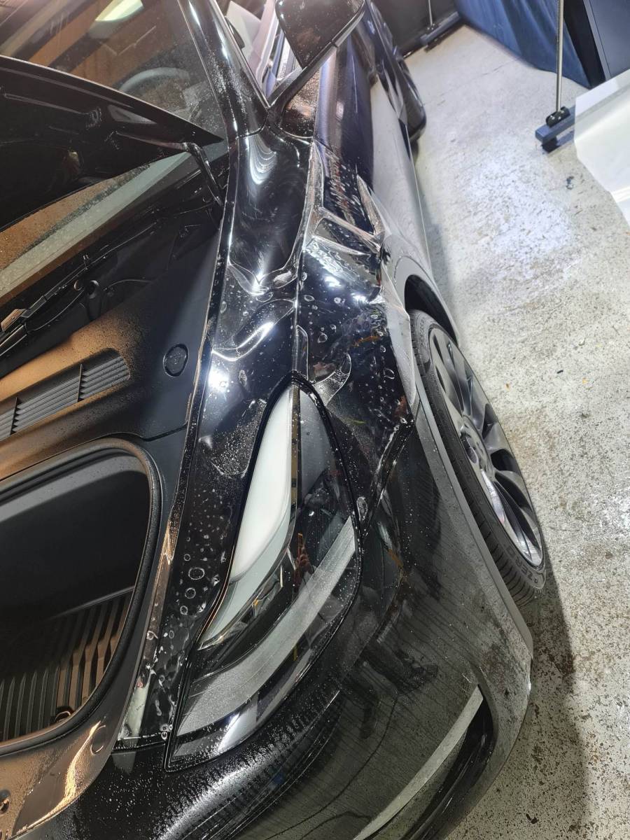 Pose du film ppf sur cette tesla model y 