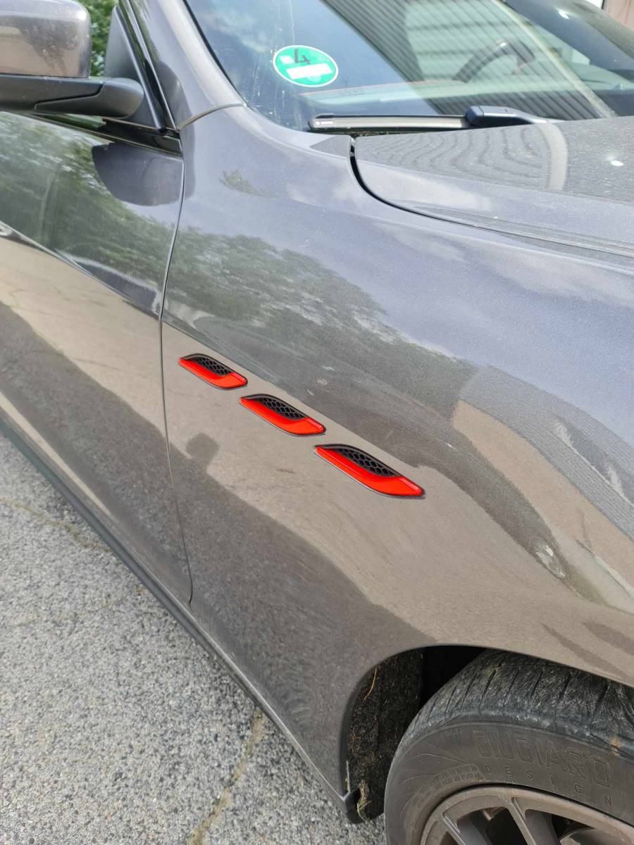 Suppression de chrome intégral sur cette Maserati Ghibli pour notre client de Lattes