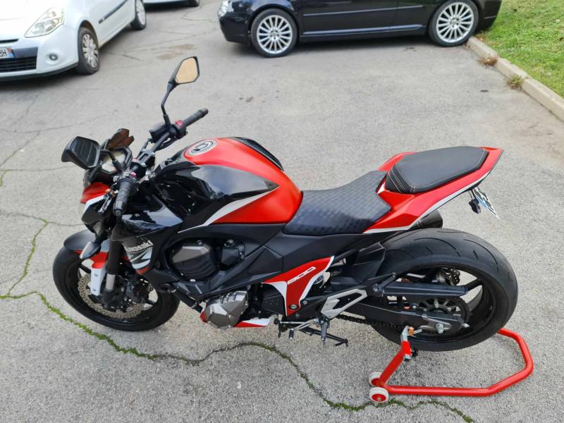 Total covering sur cette Kawa Z800