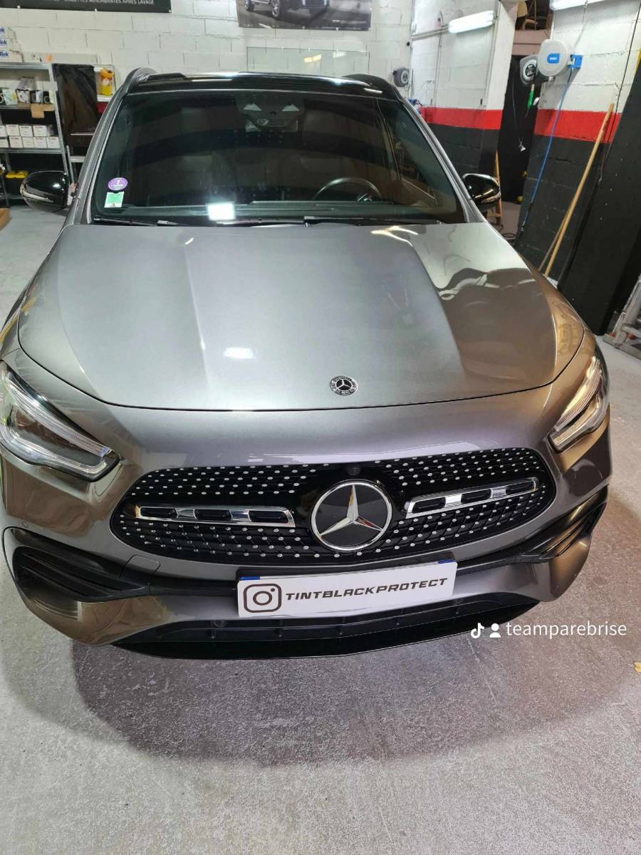 Total ppf sur ce Mercedes Gla chez Team Pare Brise à Montpellier