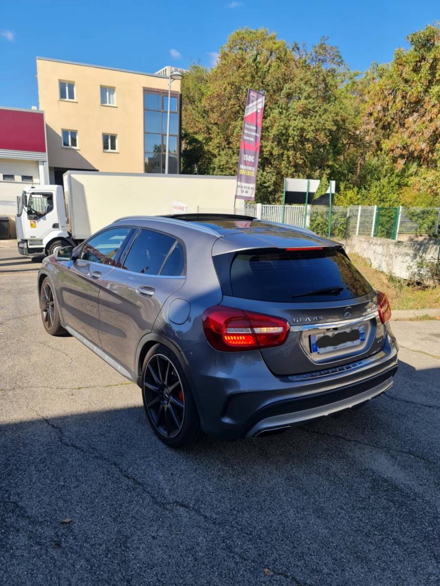 Traitement solaire sur cette Mercedes Gla 45 Amg sur Montpellier 
