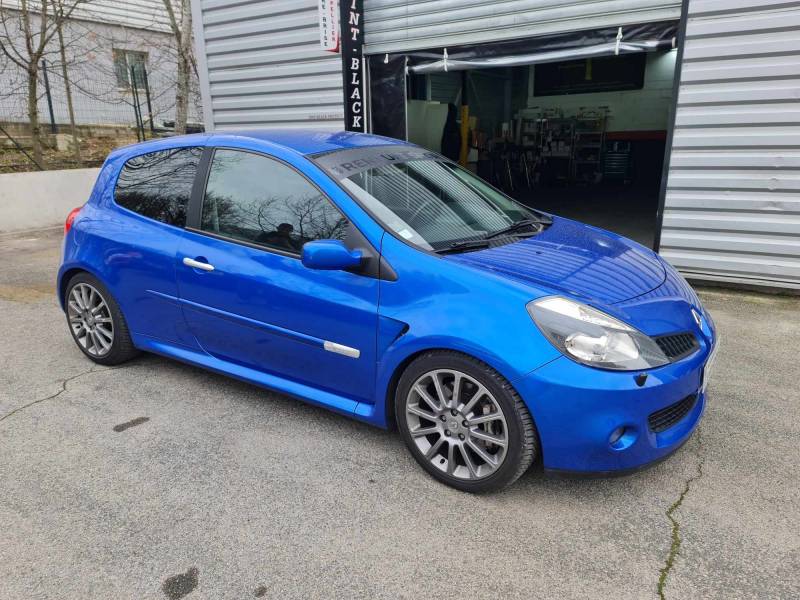 Vitre steintées Renault clio 3 rs à montpellier