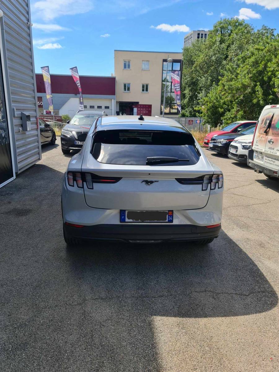 Film teintées sur cette Mustang Match E sur Montpellier 