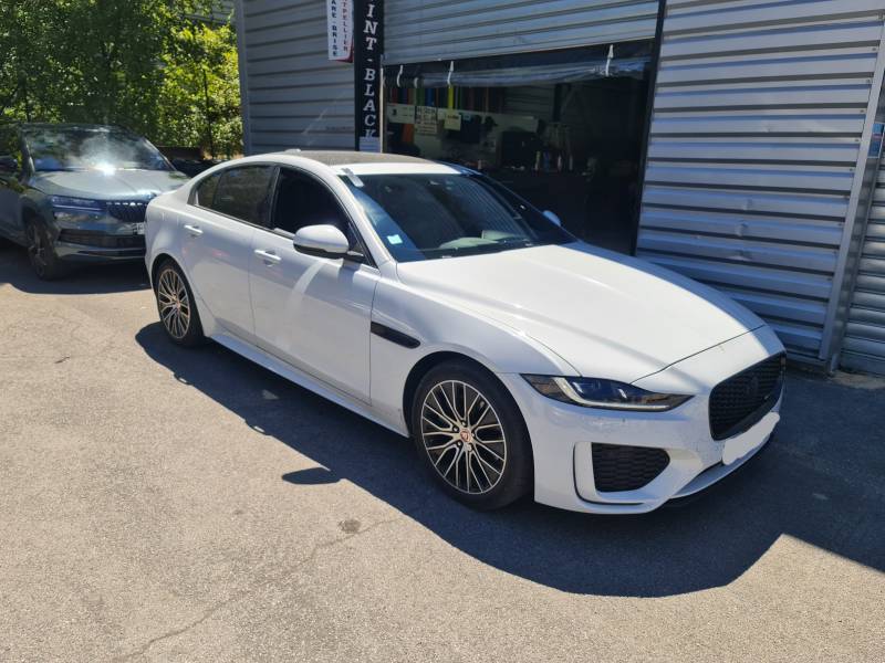 Remplacment de pare brise avec calibrage de la camera Adas, la pose de film solaire offerte n'ayant pas de franchise, venu de gignac