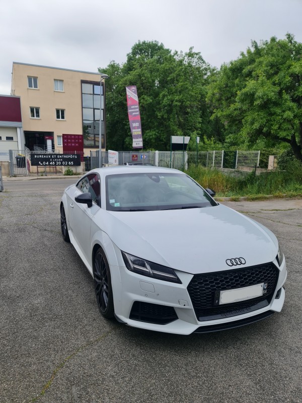 Remplacement de pare brise avec calibrage de caméra sur cette Audi TTs