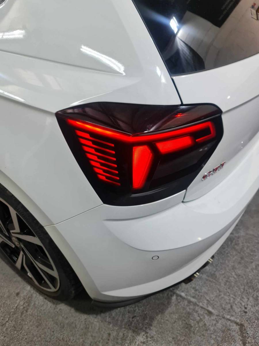 feux teintés sur cette Volkswagen polo gti a Juvignac 