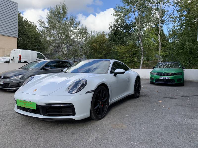 Film teintées sur cette Porsche 992 sur Montpellier